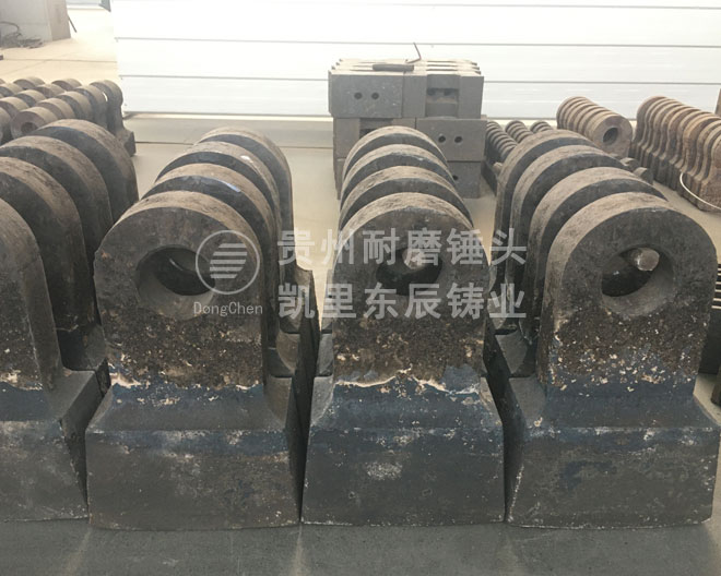 耐磨錘頭是什么材質，挑選破碎機錘頭提壽命降成本的核心武器